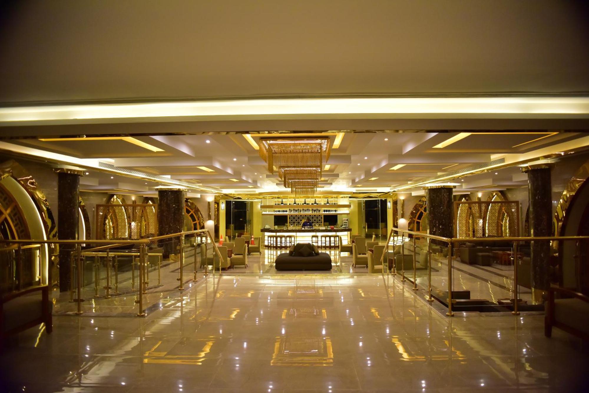 The Grand Hotel Sharm El Sheikh Exteriör bild The lobby of the hotel