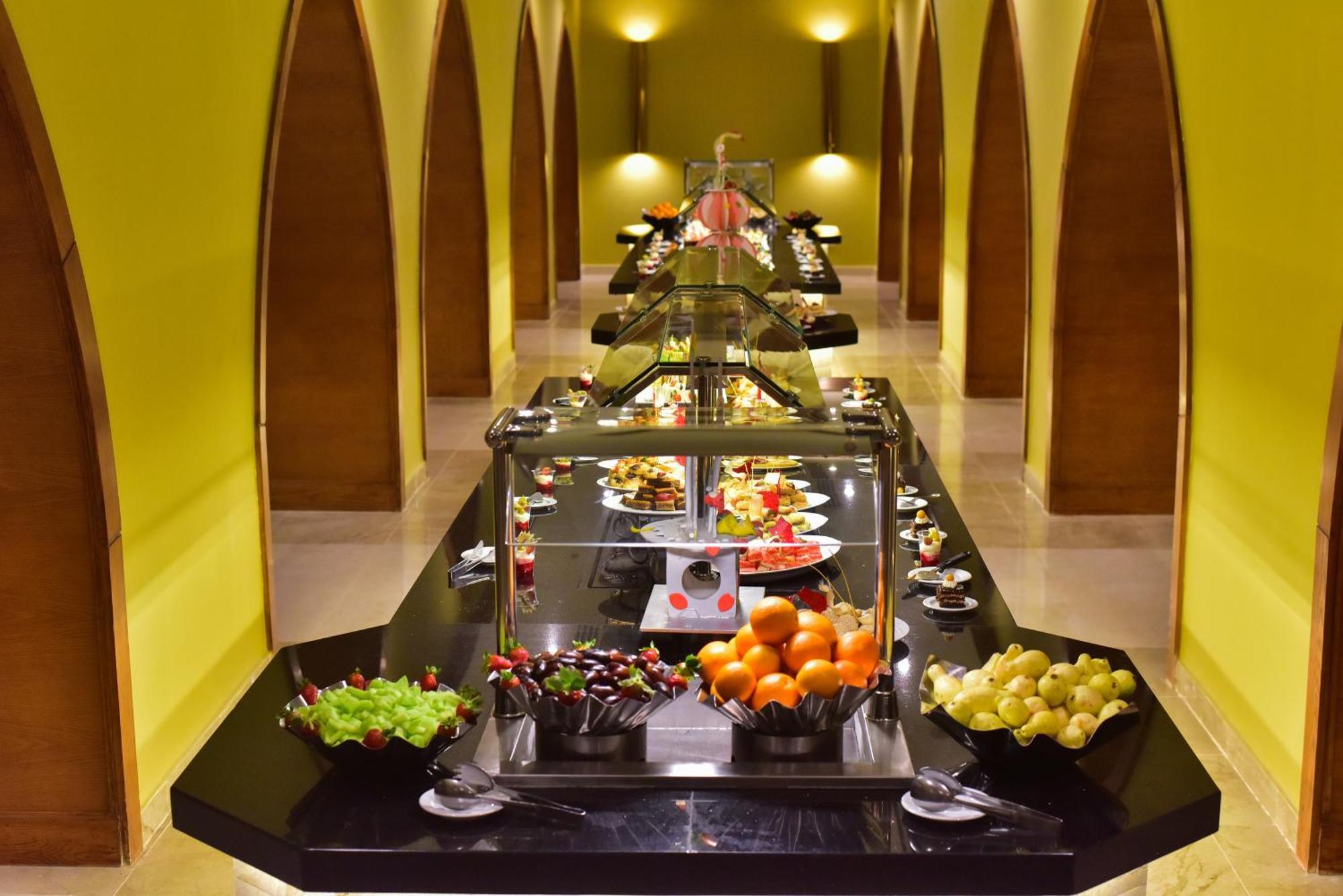 The Grand Hotel Sharm El Sheikh Exteriör bild A buffet at a hotel